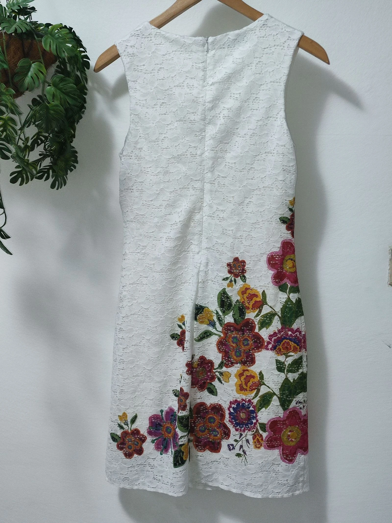 Witte kanten jurk met bloemen van Desigual - Maat 40 – photo 2